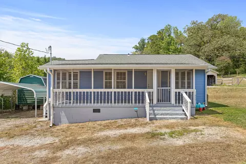 1026 Dry Valley Rd, Rossville, GA 30741