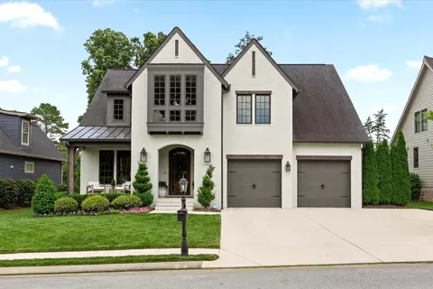 9288 White Ash Dr, Ooltewah, TN 37363