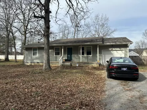 100 Hickory St, Trenton, GA 30752