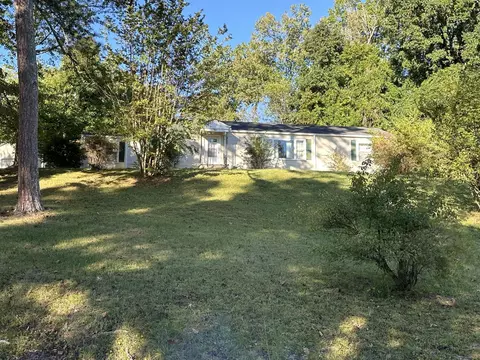 2027 Hickory Dr NW, Cleveland, TN 37312