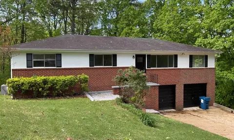 16 Fox Chase St, Rossville, GA 30741