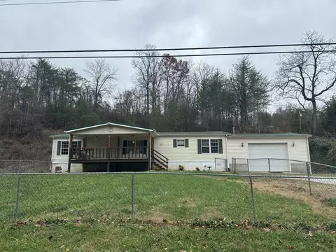 370 New Clear Branch Rd, Rocky Top, TN 37769