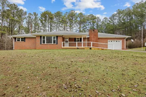 110 Pinecrest Dr, Copperhill, TN 37317