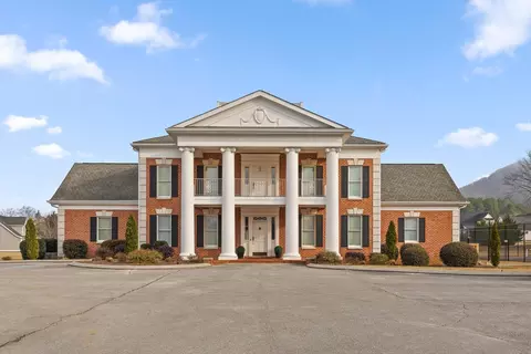 Exterior - 8975 Silver Maple Dr, Ooltewah, TN 37363 photo 9 of 12