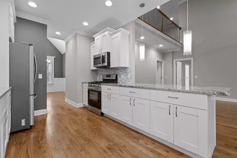 Kitchen - 8975 Silver Maple Dr, Ooltewah, TN 37363 photo 2 of 3