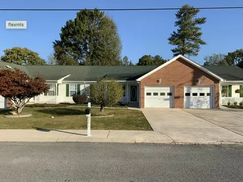 223 Flagstone Dr, Rossville, GA 30741