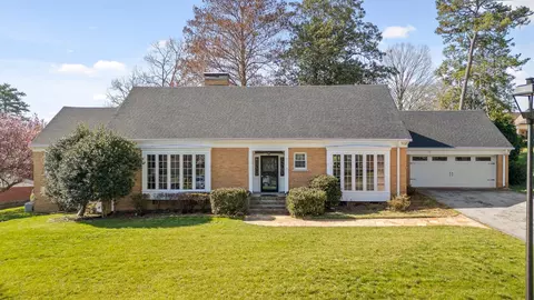 300 Lynncrest Dr, Chattanooga, TN 37411