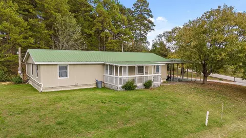8921 Hensley Rd, Hixson, TN 37343