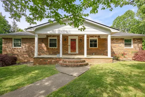 8205 Cricket Rd, Powell, TN 37849