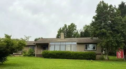 949 Hickory, Lenoir City, TN 37771