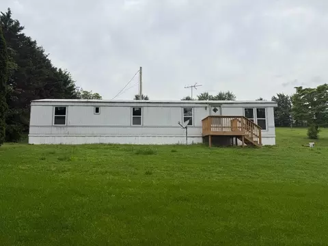 947 Hickory Crk, Lenoir City, TN 37771