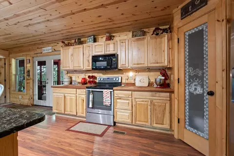 Kitchen - 496 Boyd Rd, Dunlap, TN 37327 photo 3 of 4