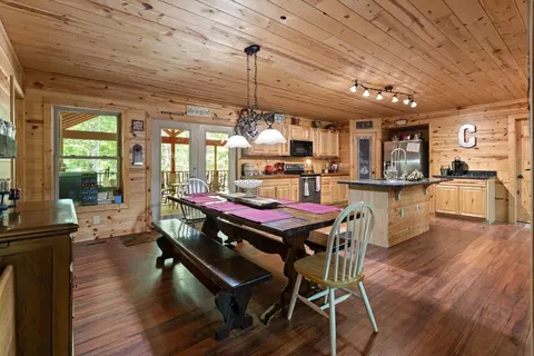 Dining - 496 Boyd Rd, Dunlap, TN 37327 photo 2 of 2