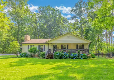 12564 Jones Gap Rd, Soddy Daisy, TN 37379