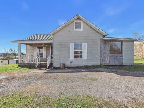 605 Bennett St, Sweetwater, TN 37874