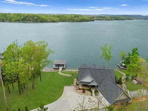 2250 Indian Shadows Dr, Ten Mile, TN 37880