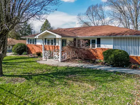 614 Elizabeth St, Athens, TN 37303