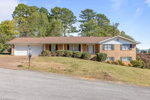 7121 Saratoga Ln, Chattanooga, TN 37421