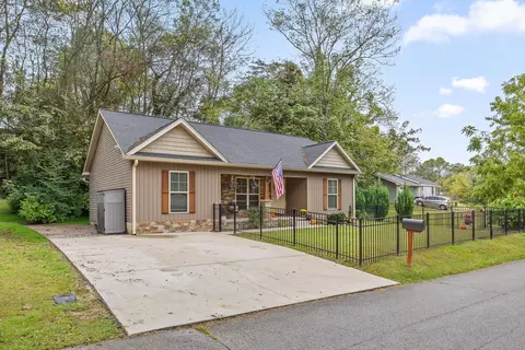 325 Durham St, Soddy Daisy, TN 37379