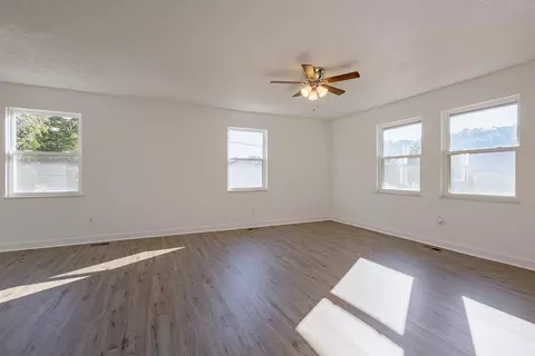 890 E Wolf Valley Rd, Heiskell, TN 37754 photo 6