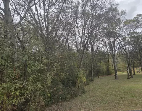 15 Sands Rd, Sweetwater, TN 37874
