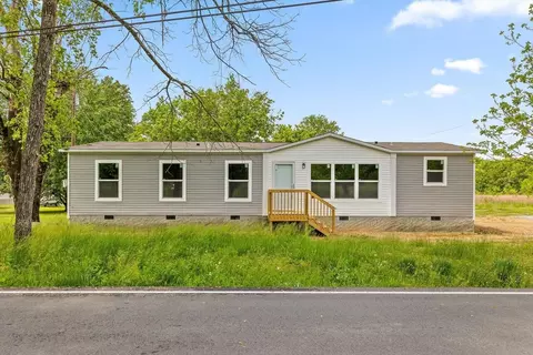 1665 Hancock Rd, Jasper, TN 37347