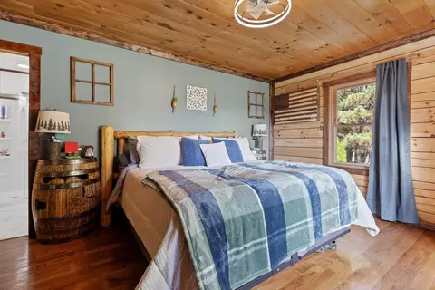 Bedroom - 161155 Cherokee Ridge Dr, Ocoee, TN 37361 photo 1 of 5