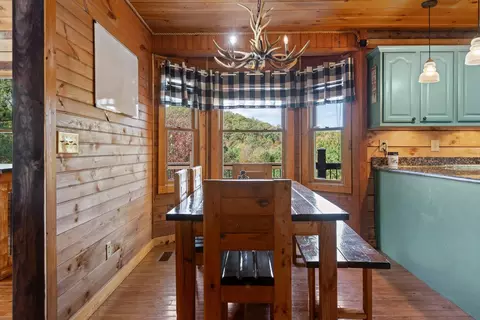 Dining - 161155 Cherokee Ridge Dr, Ocoee, TN 37361 photo 2 of 2