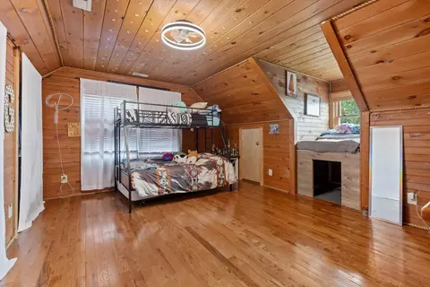 Bedroom - 161155 Cherokee Ridge Dr, Ocoee, TN 37361 photo 4 of 5