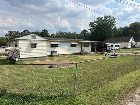 12 Osceola Ave, Rossville, GA 30741