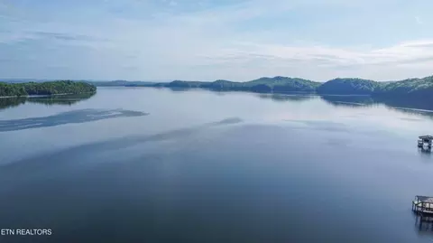 1400 Indian Shadows Dr, Ten Mile, TN 37880