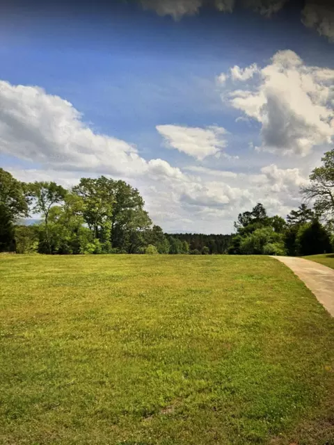 445 River Pointe Cir NE, Charleston, TN 37310