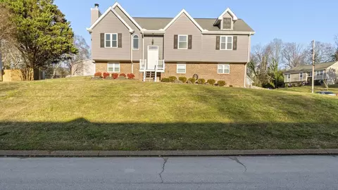 9111 Misty Ridge Dr, Chattanooga, TN 37416