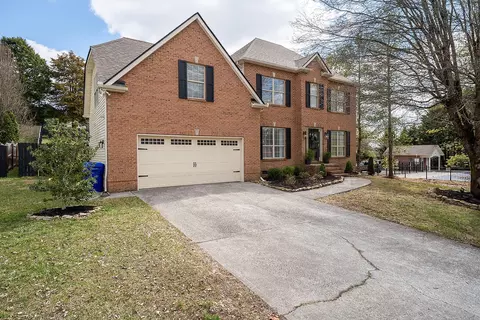 1318 Wineberry Rd, Powell, TN 37849
