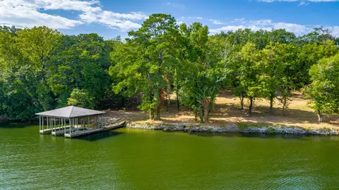 2416 Glengerrie Dr, Soddy Daisy, TN 37379