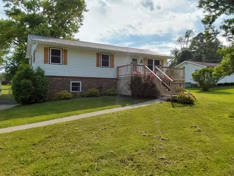 749 Lafollette Dr, Maryville, TN 37801