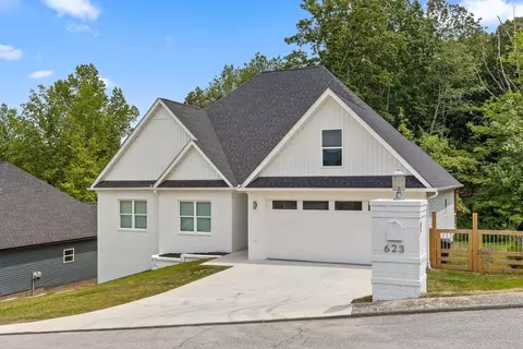 623 Sunset Valley Dr, Soddy Daisy, TN 37379