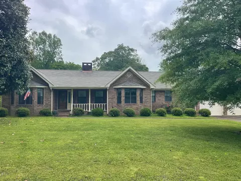 2806 Majestic Dr, Ooltewah, TN 37363