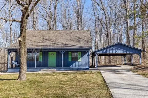 700 Indian Hills Dr, Dayton, TN 37321