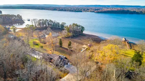 5701 Island View Dr, Harrison, TN 37341