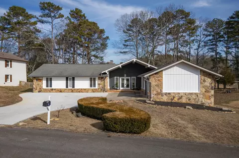 875 Golf View Dr NW, Cleveland, TN 37312