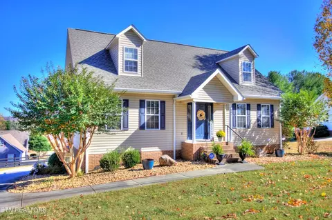 407 S Matlock Ave, Athens, TN 37303
