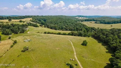 30800 Pond Creek Rd, Philadelphia, TN 37846