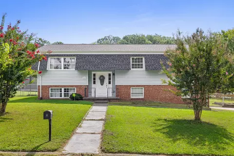 8604 Surry Cir, Chattanooga, TN 37421