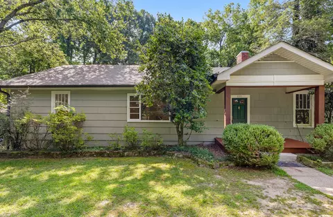 830 Carlin St, Signal Mountain, TN 37377