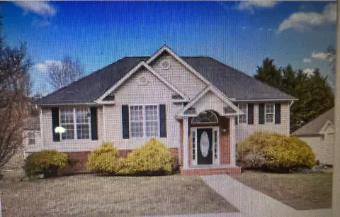 8333 Shadetree Ln, Ooltewah, TN 37363