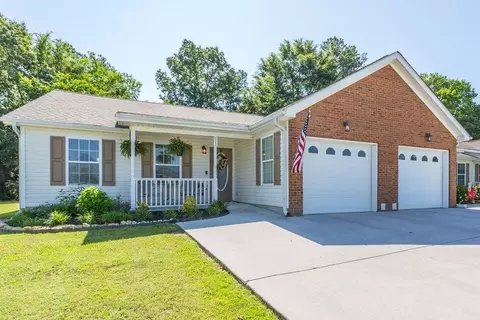 111 Anchor Dr, Rossville, GA 30741