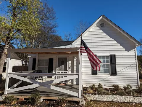 2068 Market St, Dayton, TN 37321
