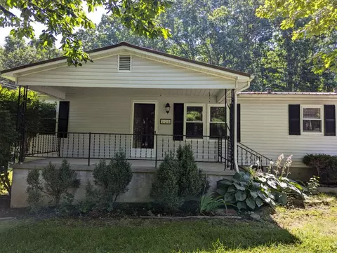 125 Runnymeade Rd, Crossville, TN 38558