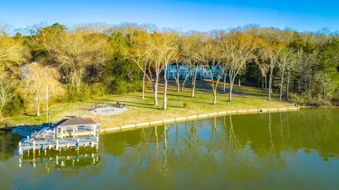 5717 Island View Dr, Harrison, TN 37341